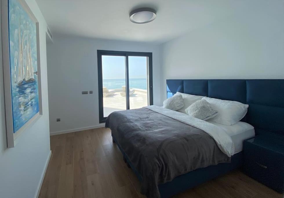 Apartmán Luxurious Penthouse With Huge Panoramic Terrace San Roque  Exteriér fotografie